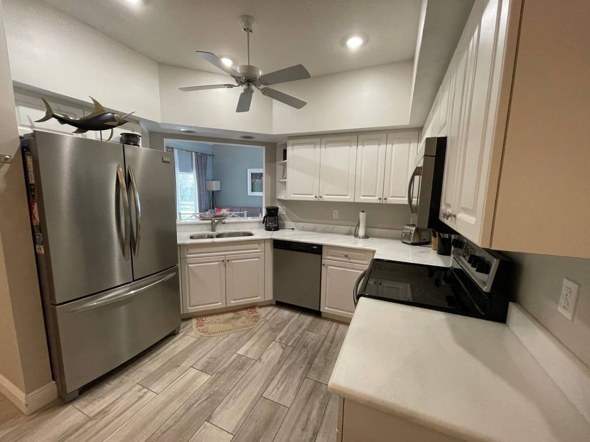 Apartment for rent at 1130 Partridge Circle, Naples, FL 34104