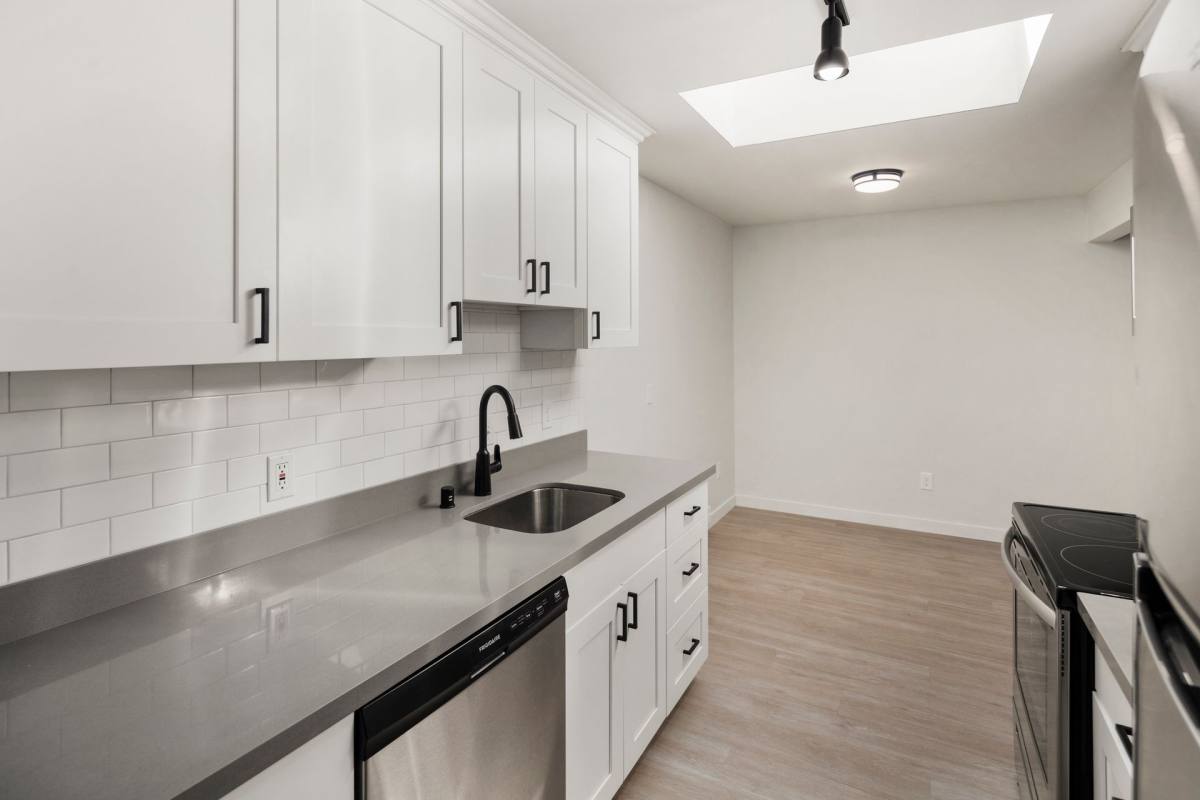 Apartment for rent at 11515 26th Ave NE, Seattle, WA 98125