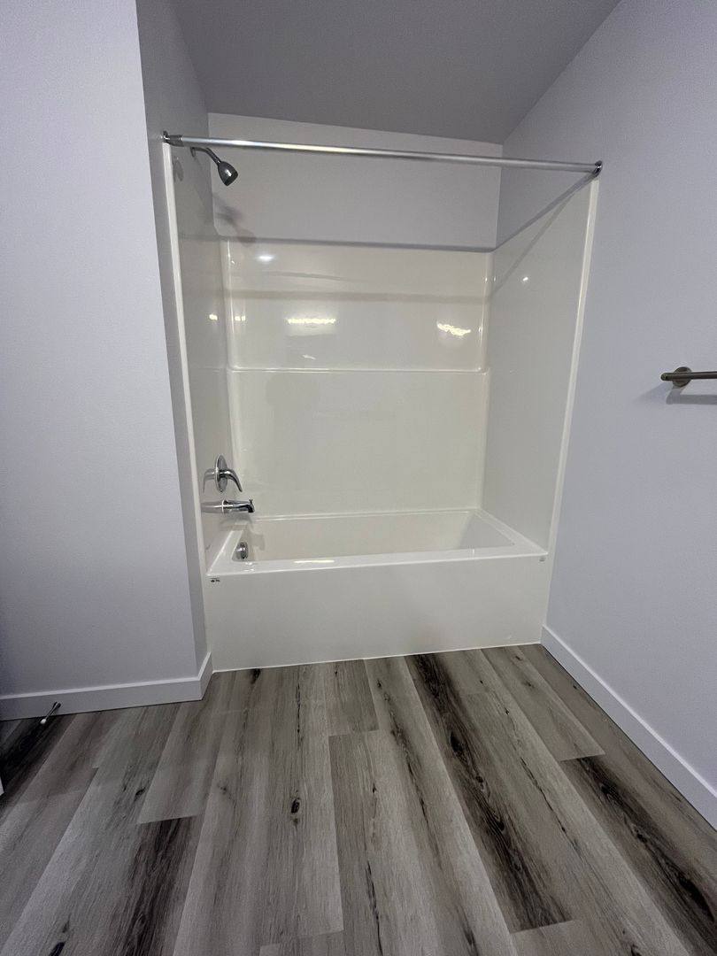 Apartment for rent at 5600 NE 34th St, Vancouver, WA 98661