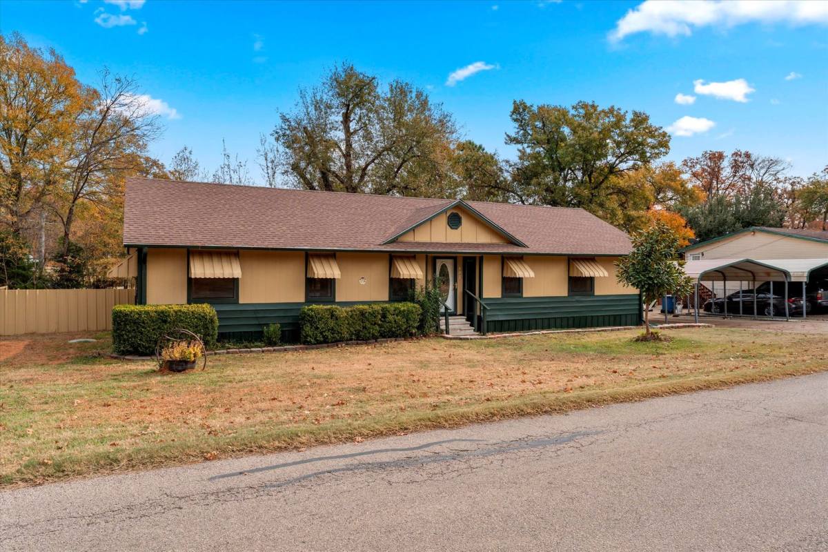 House for rent at 602 Legendary Lane, Mabank, TX 75156