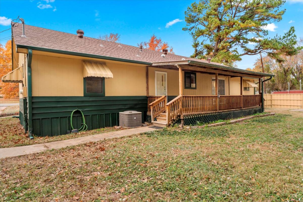 House for rent at 602 Legendary Lane, Mabank, TX 75156