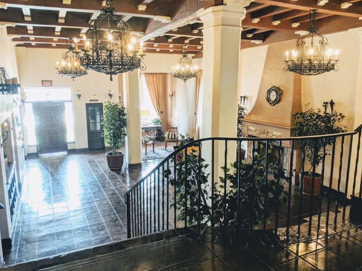 Apartment for rent at 229 W 6th St, Long Beach, CA 90802