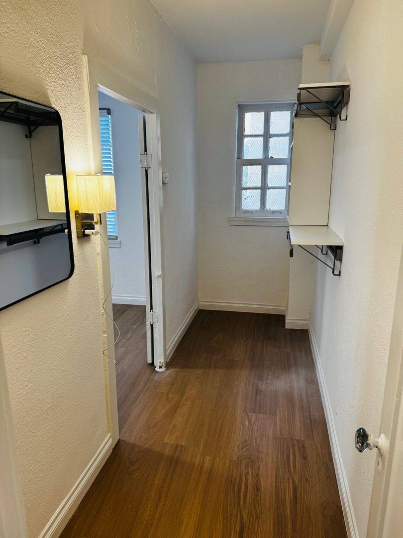 Apartment for rent at 229 W 6th St, Long Beach, CA 90802