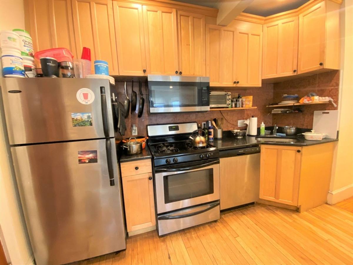 Apartment for rent at 75 Babcock St #1A, Brookline, MA 02446