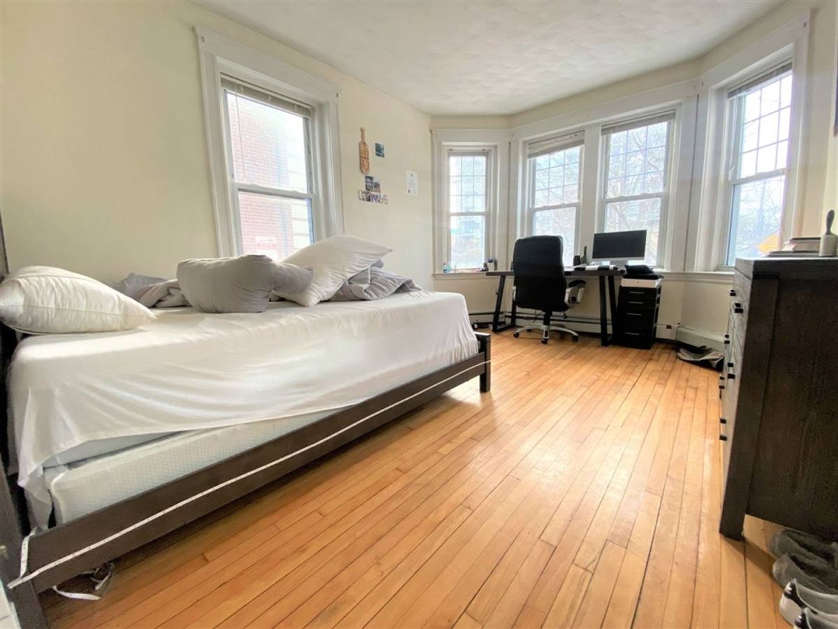 Apartment for rent at 75 Babcock St #1A, Brookline, MA 02446