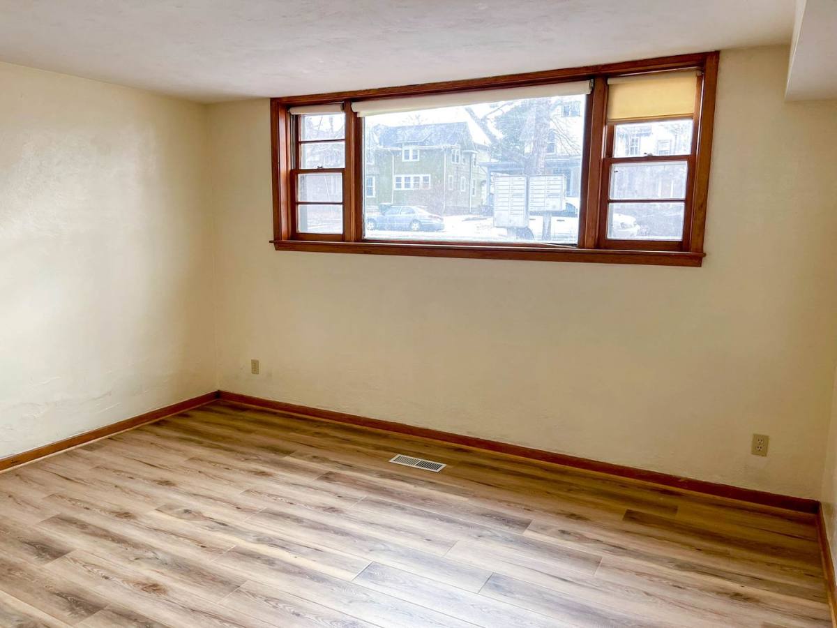 Apartment for rent at 1420 E St, Lincoln, NE 68508