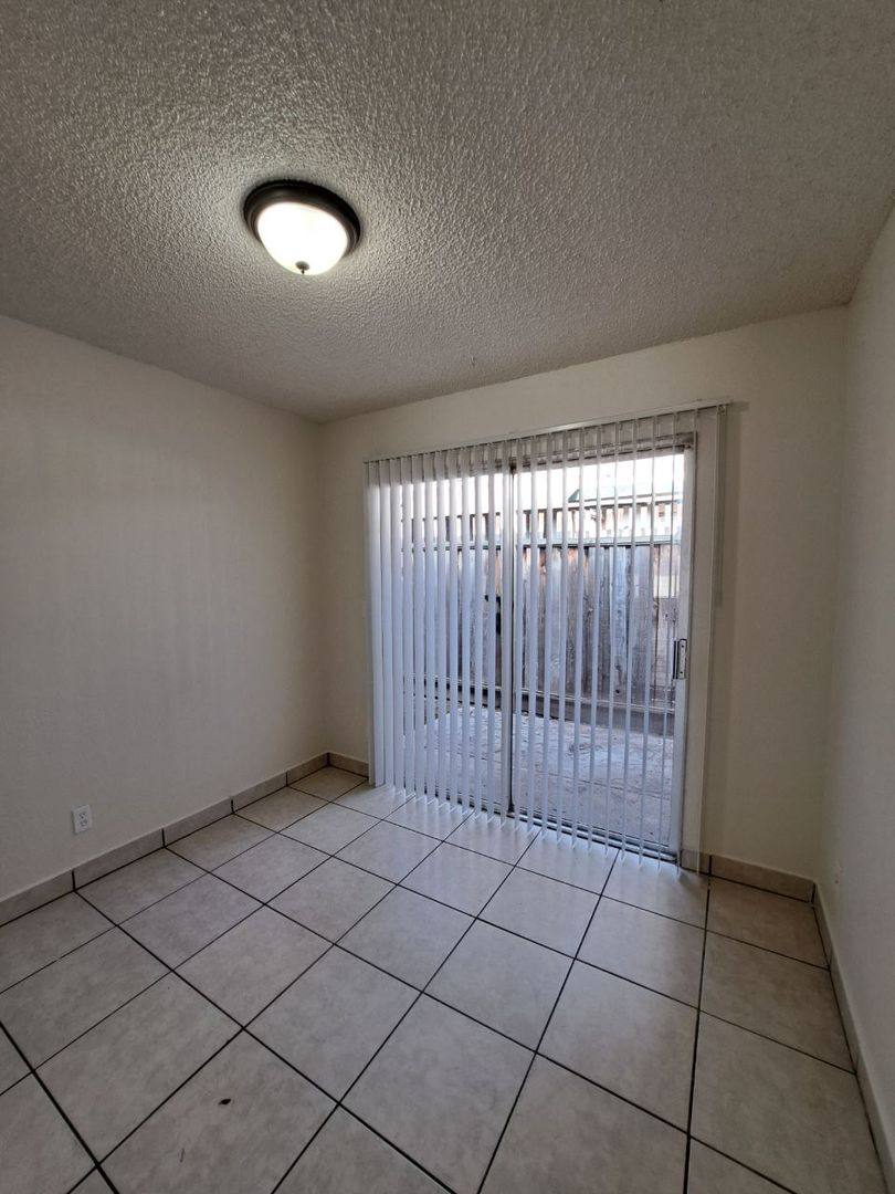 Apartment for rent at 3449 N Marks Ave, Fresno, CA 93722