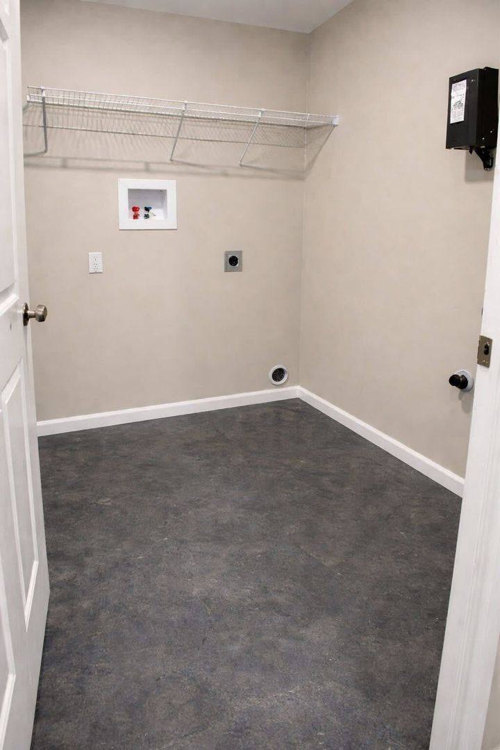 Townhouse for rent at 180 Summit St, Cotter, AR 72626