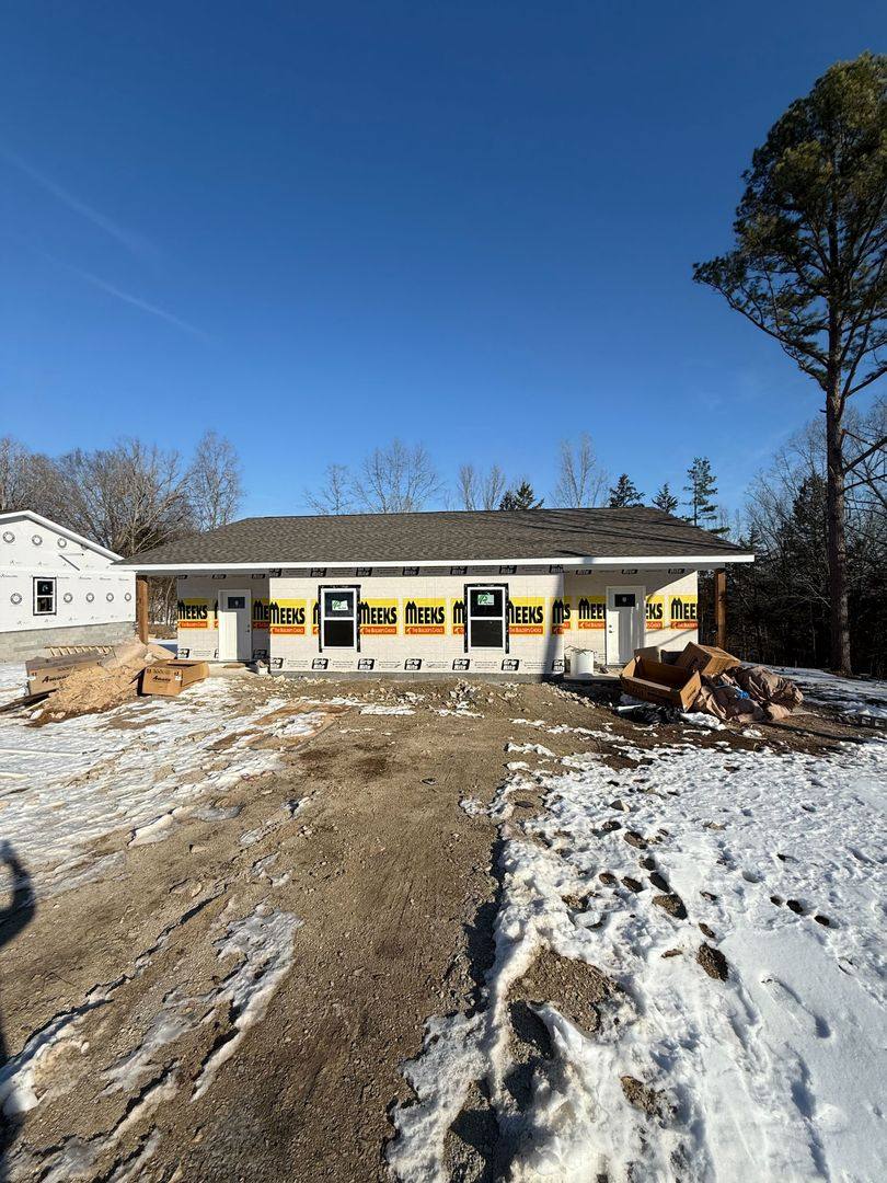 Townhouse for rent at 180 Summit St, Cotter, AR 72626