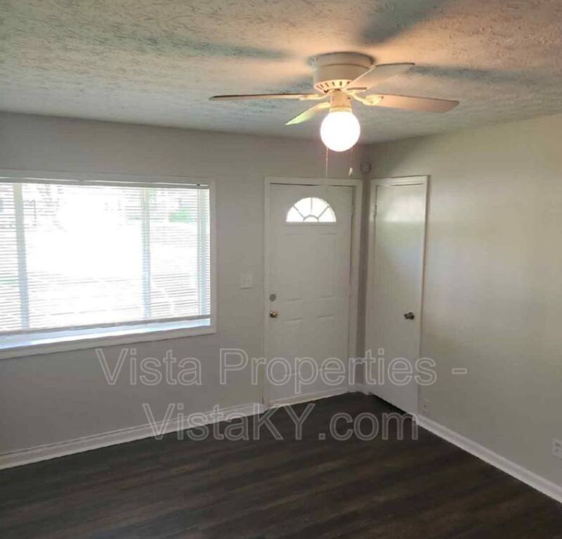 House for rent at 4816 Andalusia Lane, Louisville, KY 40272