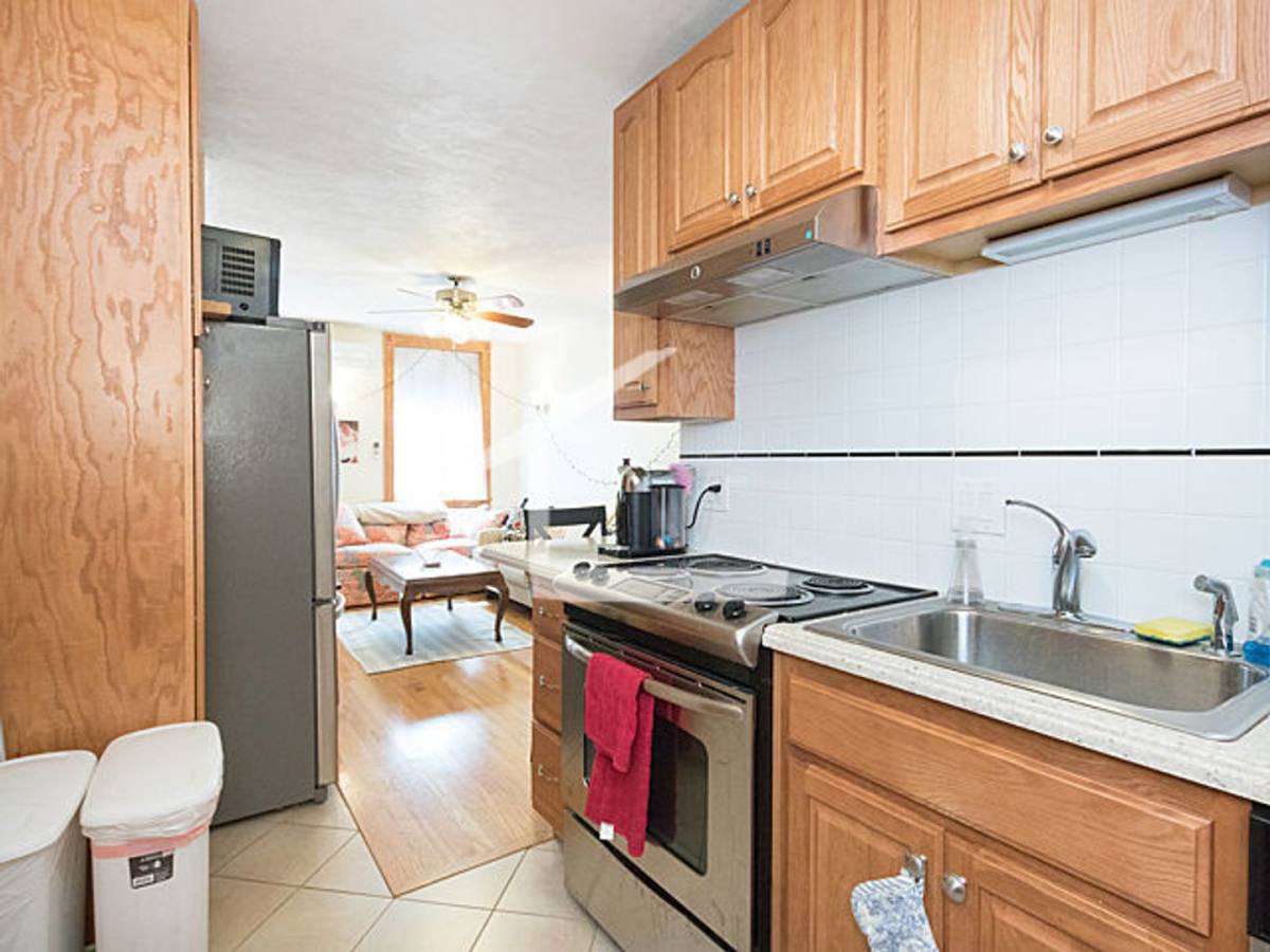 Apartment for rent at 91 Myrtle St #6, Boston, MA 02114