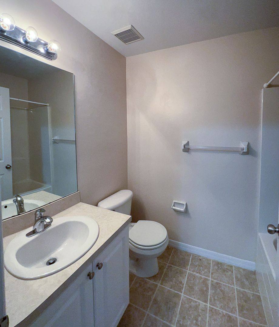 Apartment for rent at 3901, 3911, 4003, 4013 SW, Gainesville, FL 32608