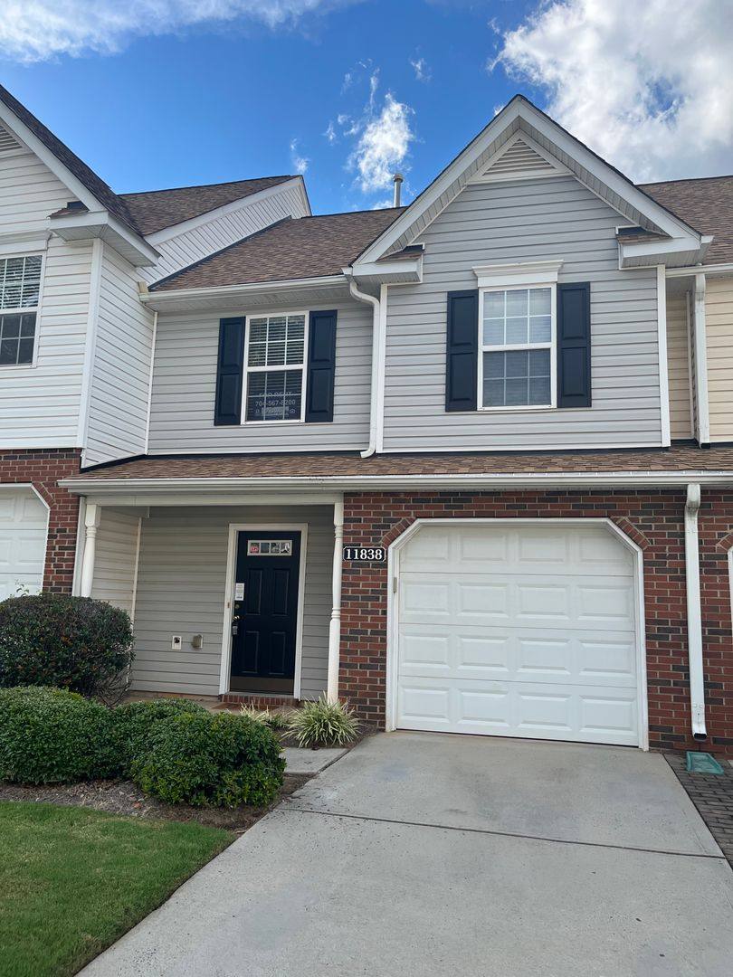 Townhouse for rent at 11838 Shoemaker Court, Charlotte, NC 28270