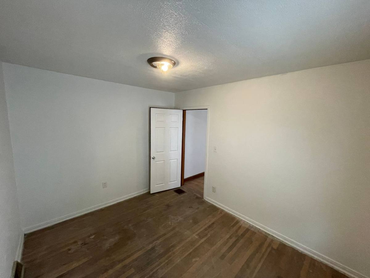 House for rent at 1929 E Spruce St, Springfield, IL 62702