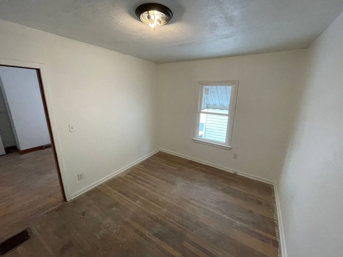 House for rent at 1929 E Spruce St, Springfield, IL 62702