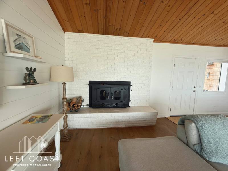House for rent at 8788 SW Marine View St, South Beach, OR 97366