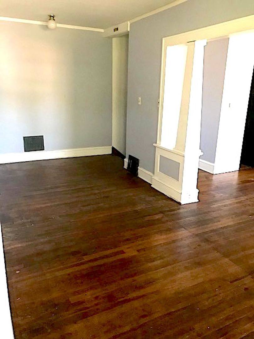 Apartment for rent at 1504-1506 28th St, Des Moines, IA 50311