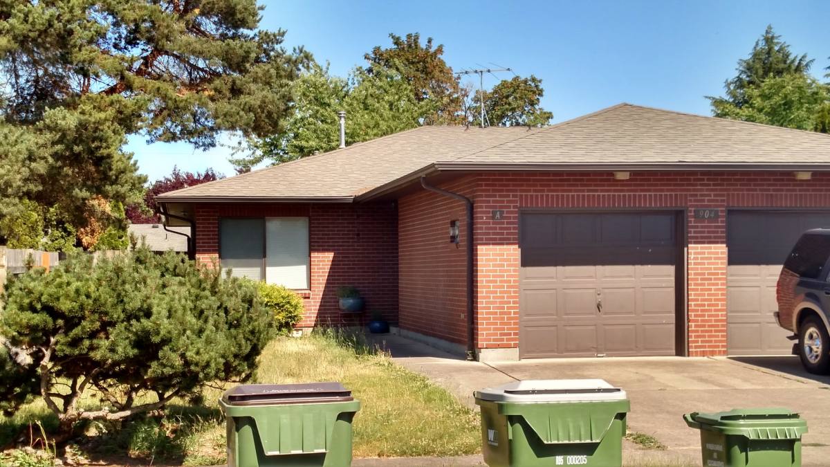 Apartment for rent at 904 Charles St, Newberg, OR 97132