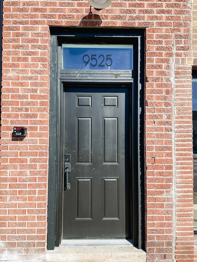 Apartment for rent at 9501-9525 E Colfax Ave, Aurora, CO 80010