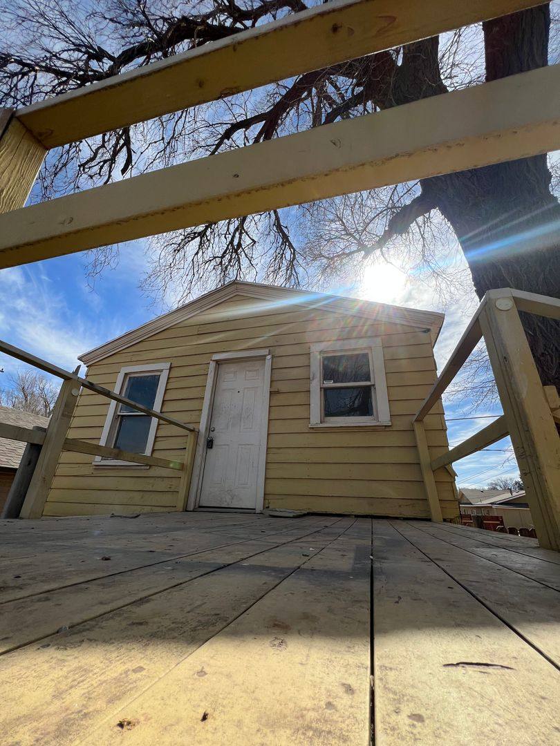 Apartment for rent at 2321 15th St, Lubbock, TX 79401