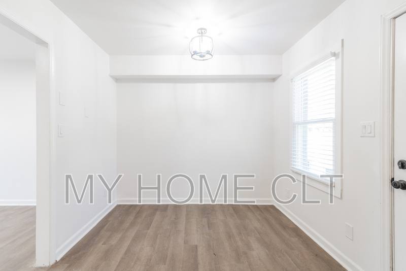 Townhouse for rent at 931 Cantwell St #1, Charlotte, NC 28208