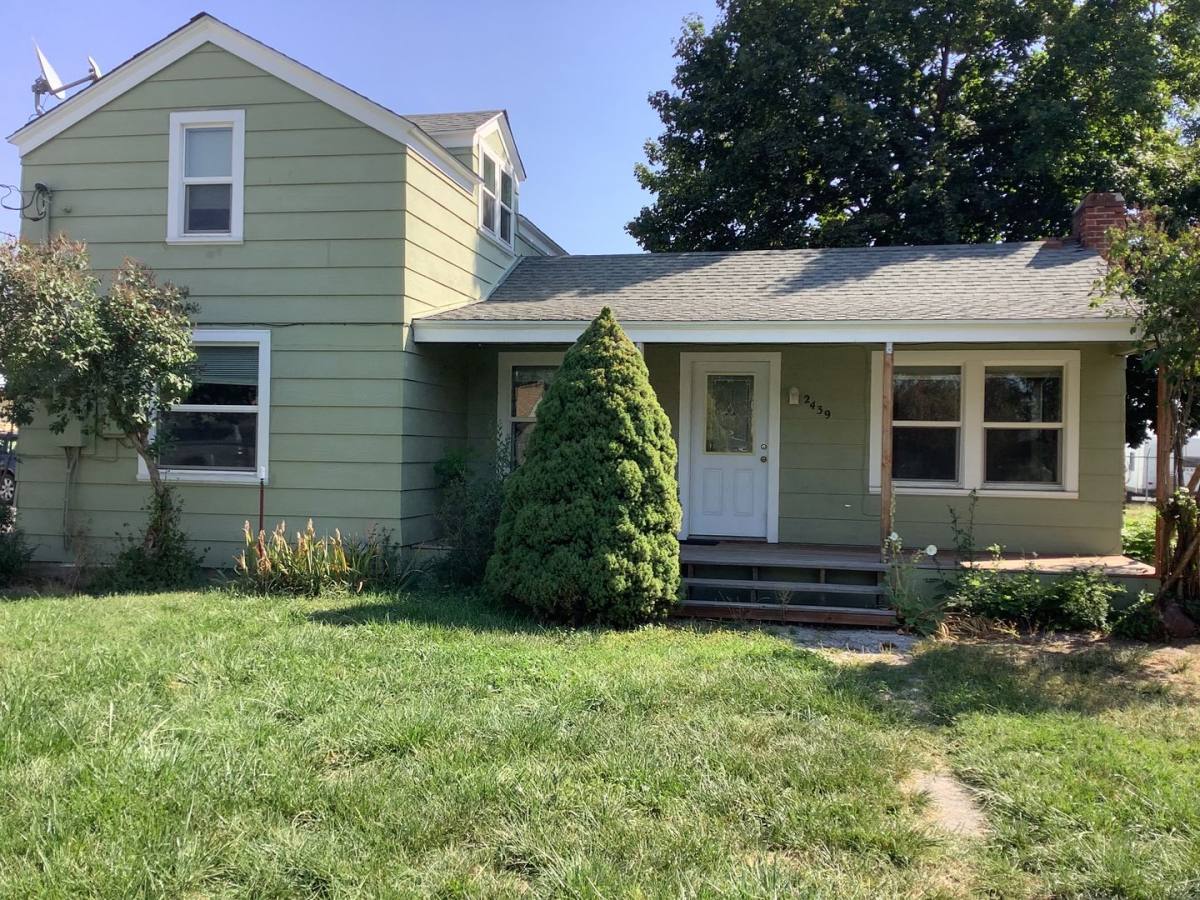 House for rent at 2439 Homedale Rd, Klamath Falls, OR 97603