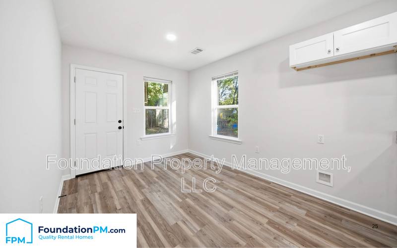 House for rent at 1398 E Barton Ave, West Memphis, AR 72301