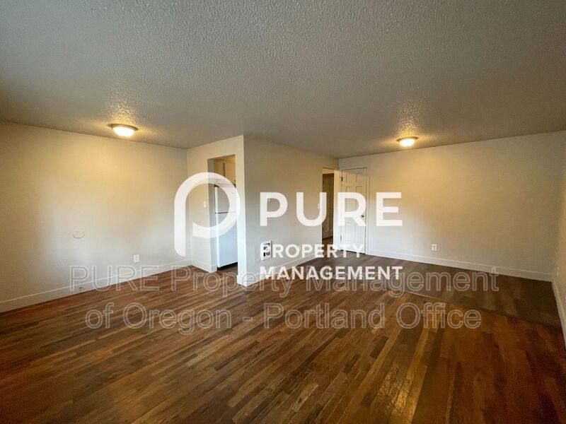 Apartment for rent at 18411 E Burnside St #205, Portland, OR 97233
