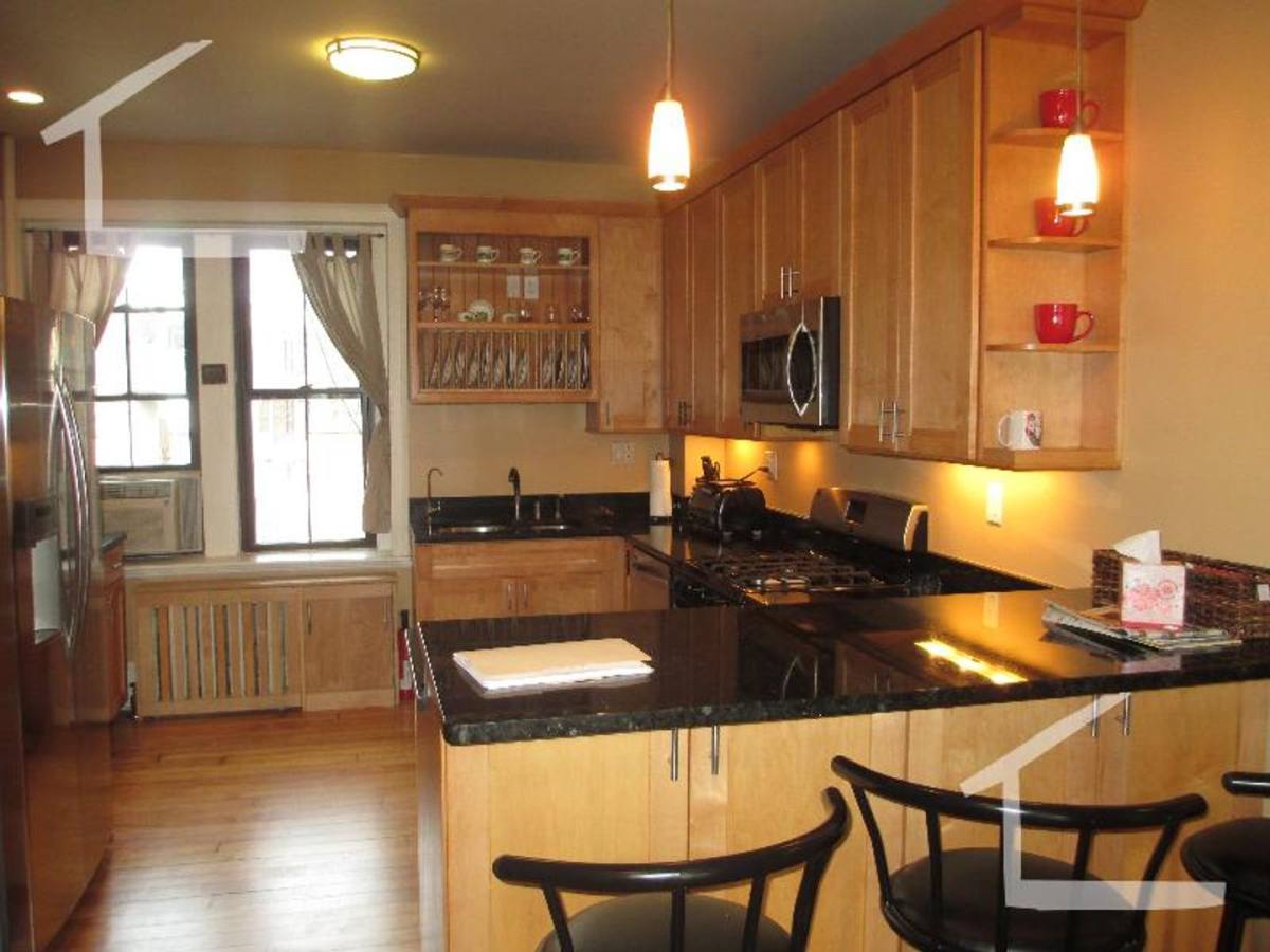 Apartment for rent at 1000 Commonwealth Ave #33, Boston, MA 02215