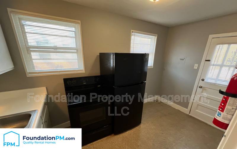 House for rent at 1570 Rebecca St, Memphis, TN 38111