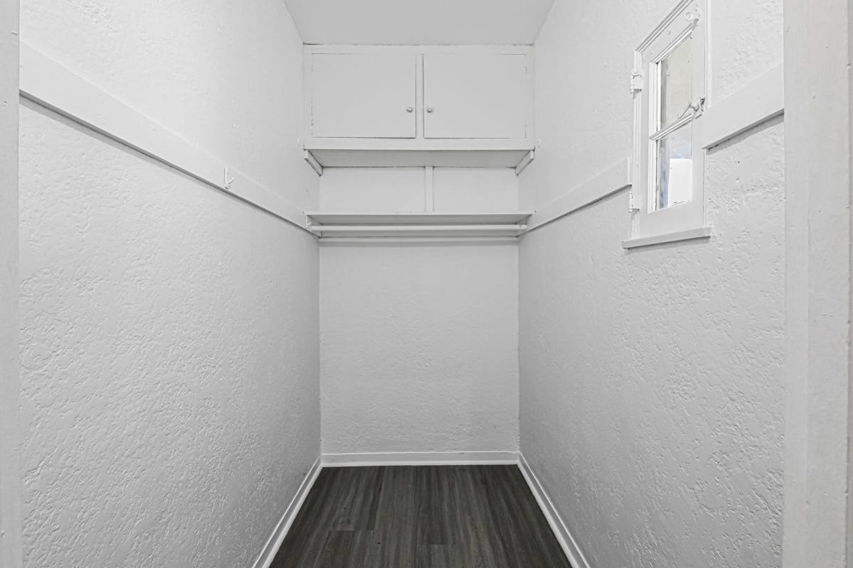 Apartment for rent at 1503 S Shenandoah St, Los Angeles, CA 90035