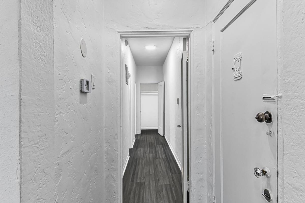 Apartment for rent at 1503 S Shenandoah St, Los Angeles, CA 90035
