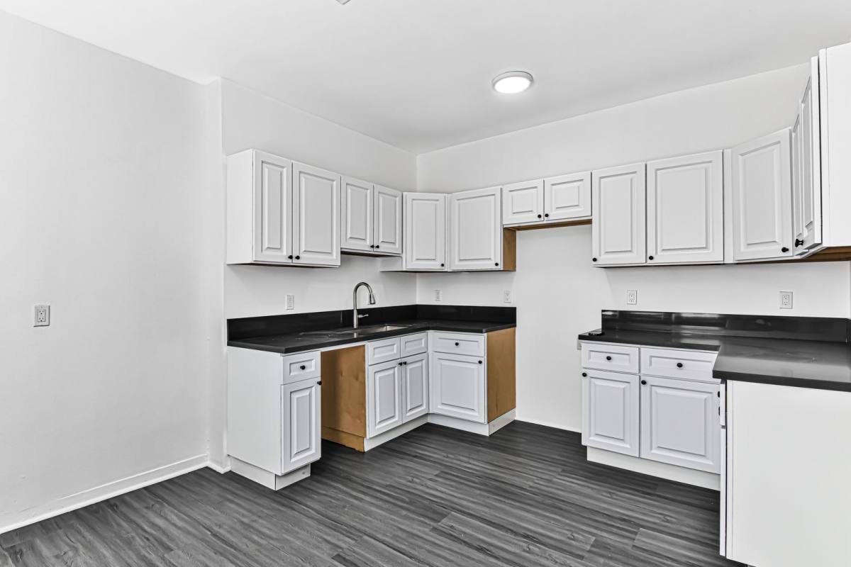 Apartment for rent at 1503 S Shenandoah St, Los Angeles, CA 90035