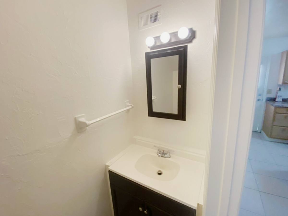 3906 SW 26th Terrace, Gainesville, FL 32608 - Apartment for Rent - Image 10