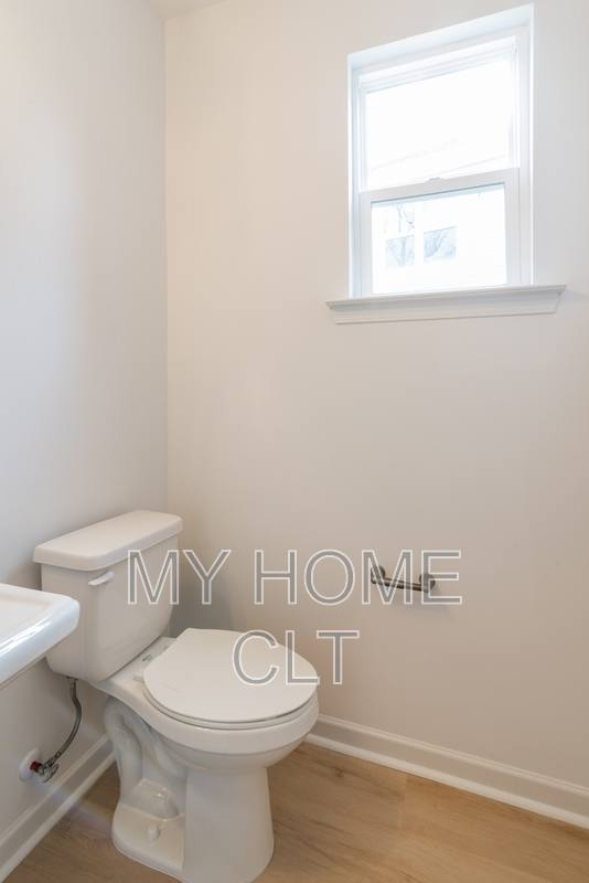 Apartment for rent at 2719 Capitol Dr, Charlotte, NC 28208