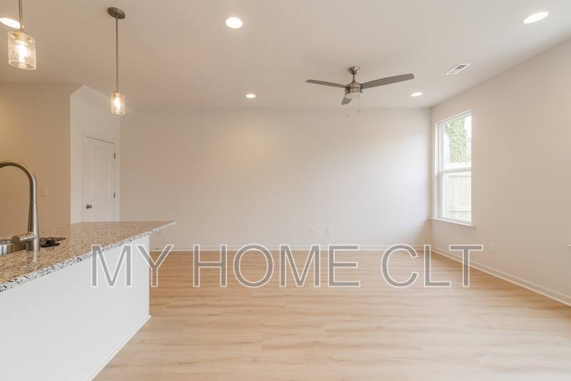 Apartment for rent at 2719 Capitol Dr, Charlotte, NC 28208