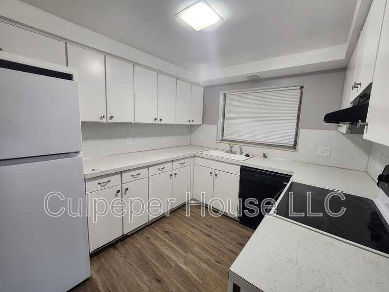 Apartment for rent at 4102 Garden Estates #4, Toledo, OH 43613