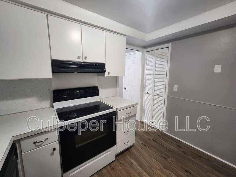 Apartment for rent at 4102 Garden Estates #4, Toledo, OH 43613