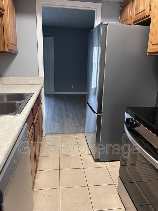 Townhouse for rent at 2584 Stratford Lane, Morrow, GA 30260