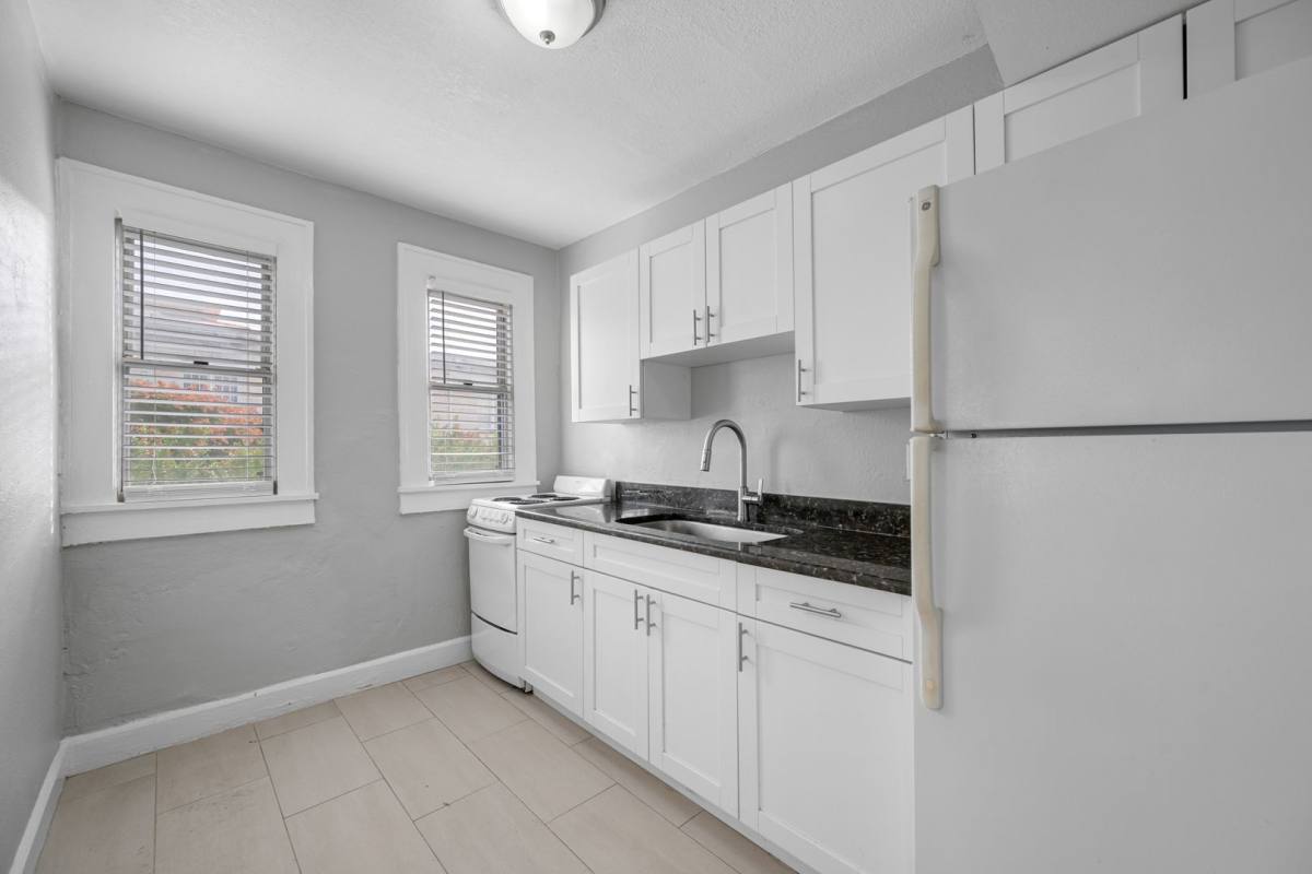 Apartment for rent at 324 Grove St N, Saint Petersburg, FL 33701