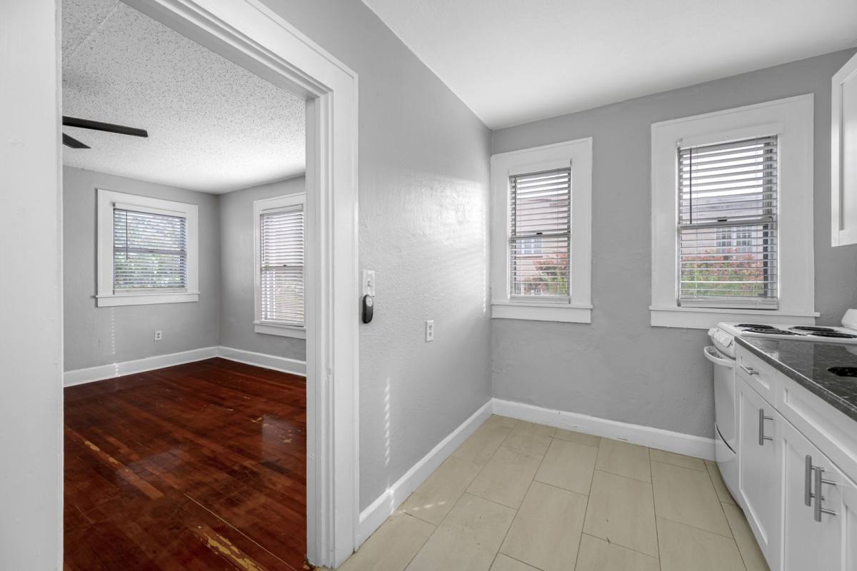 Apartment for rent at 324 Grove St N, Saint Petersburg, FL 33701