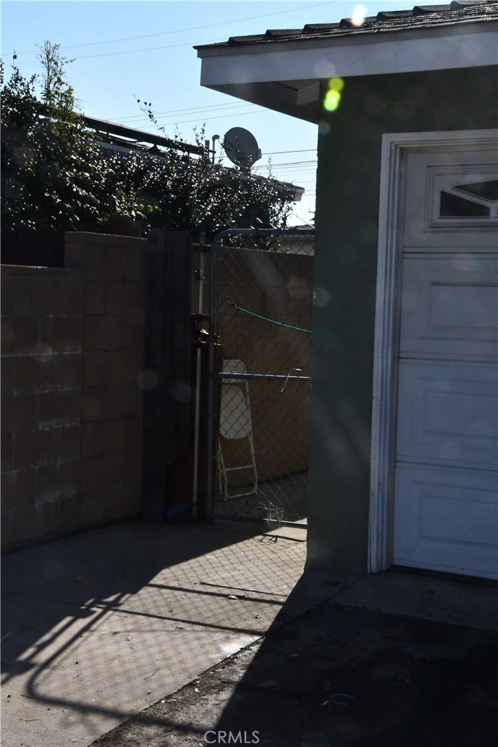 Apartment for rent at 917 W Flora St #917B, Ontario, CA 91762