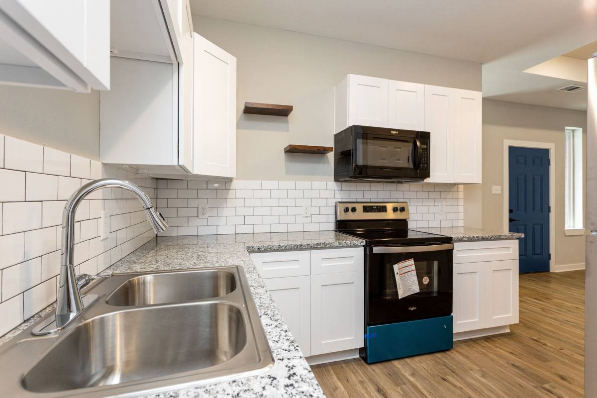 Apartment for rent at 10317 Lake Rd #1031712C, Houston, TX 77070