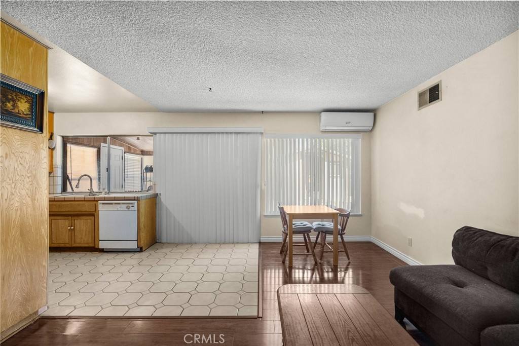 Apartment for rent at 663 Eston Place #663, Lancaster, CA 93535