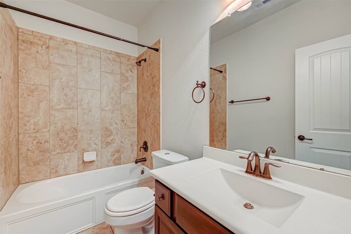 Apartment for rent at 21219 Barrett Creek Lane, Richmond, TX 77407