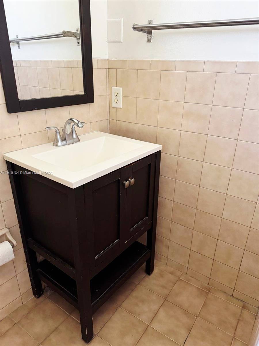 Apartment for rent at 9301 SW 37th St #4, Miami, FL 33165