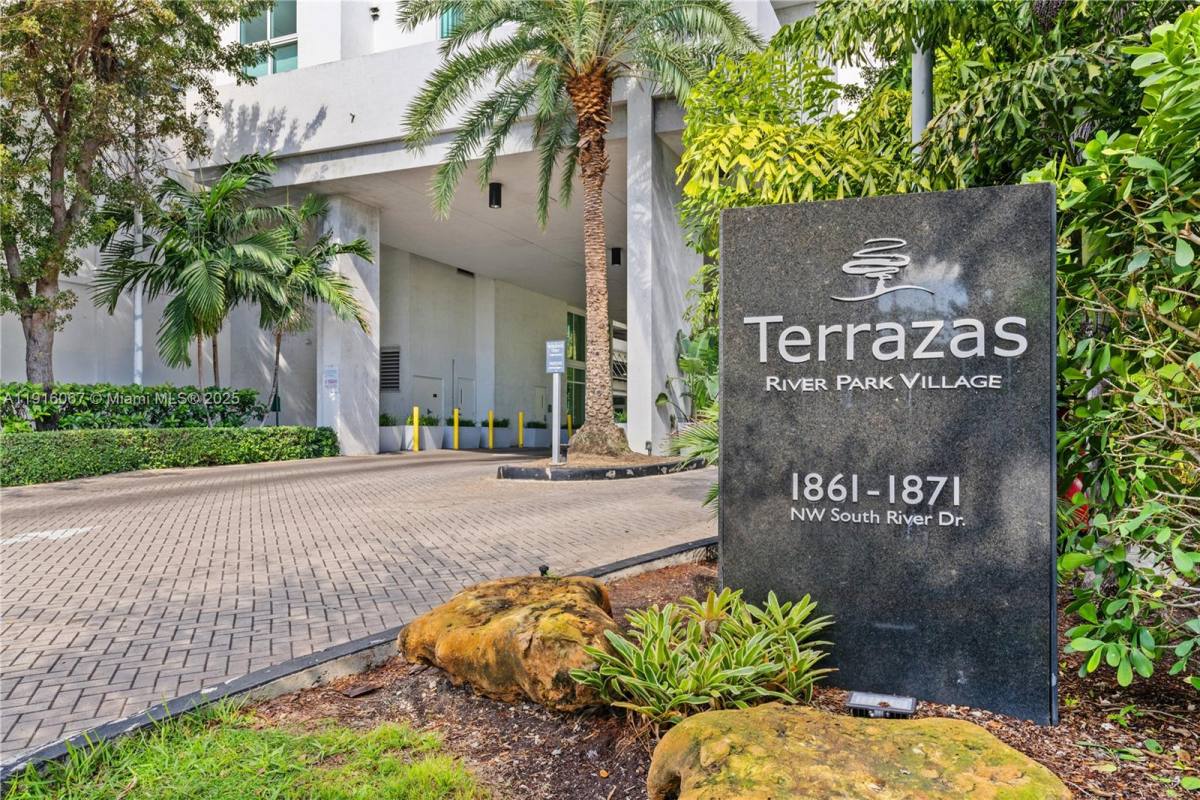Apartment for rent at 1871 NW S River Dr #1804, Miami, FL 33125