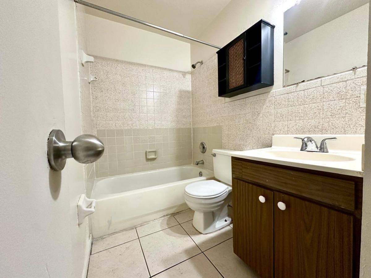 Apartment for rent at 300 20th St #300-5, West Palm Beach, FL 33407