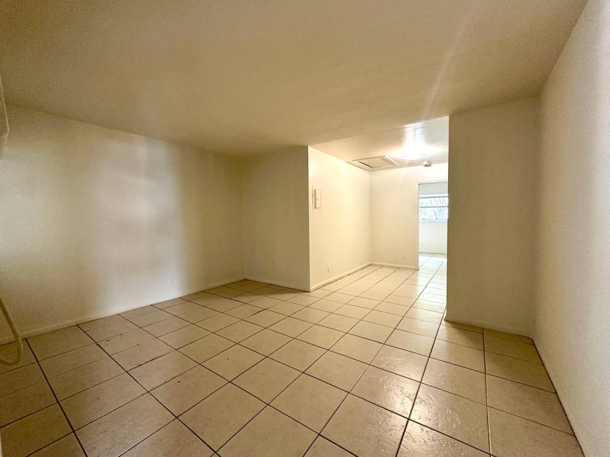 Apartment for rent at 300 20th St #300-5, West Palm Beach, FL 33407