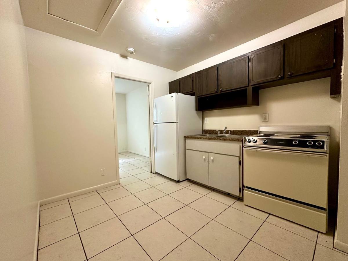Apartment for rent at 300 20th St #300-5, West Palm Beach, FL 33407